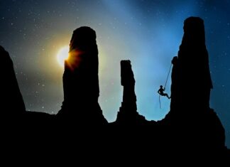 Czy bezpieczne jest podawanie numeru karty w sklepie Play?